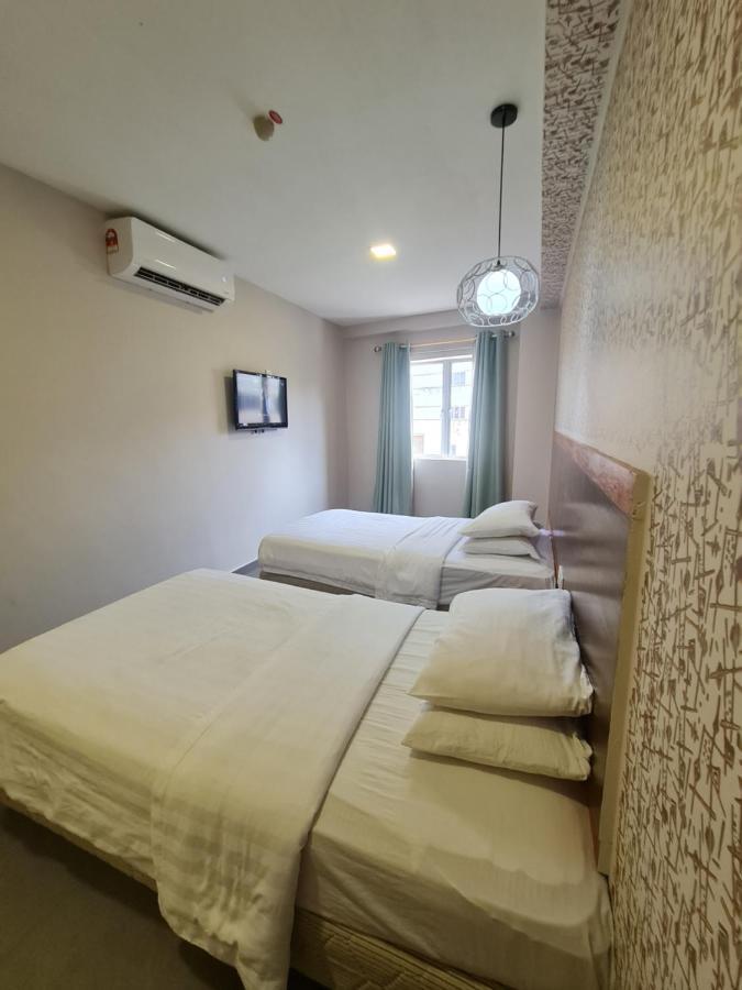 Hotel Bestari Куала Липис Екстериор снимка