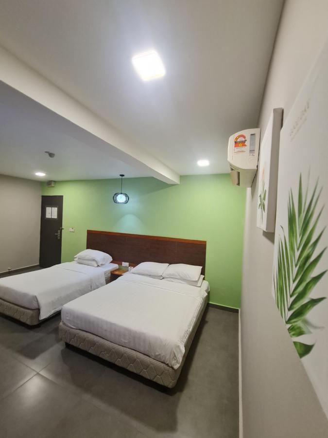 Hotel Bestari Куала Липис Екстериор снимка